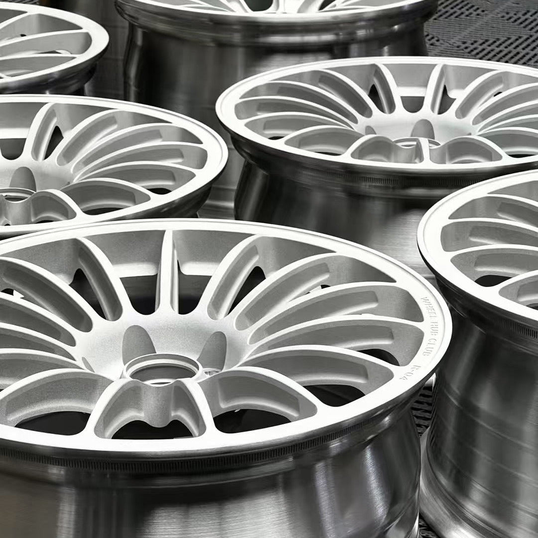 LUSSA Monoblock Forged Wheels