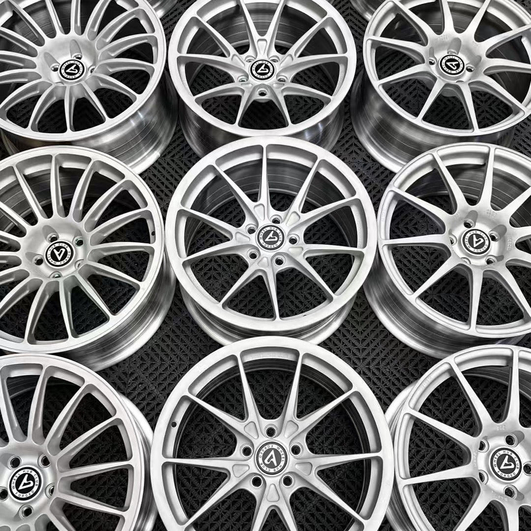LUSSA Monoblock Forged Wheels
